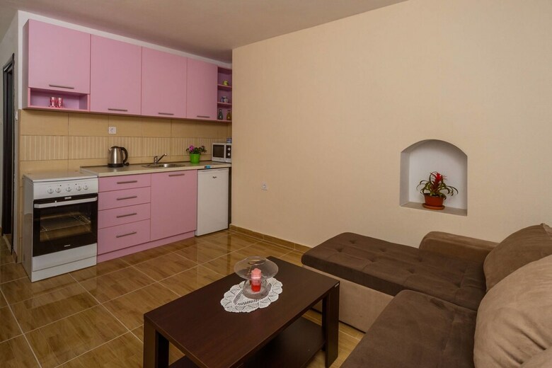 Paradise Bay Apartments