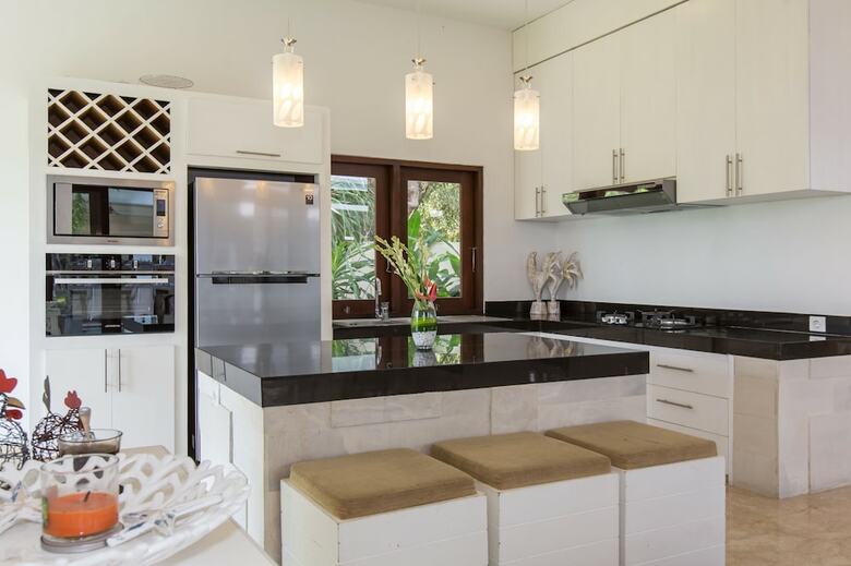 Villa Club Corner Residence By Nagisa Bali