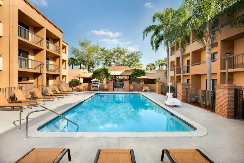 Hotel Courtyard By Marriott Fort Myers Cape Coral
