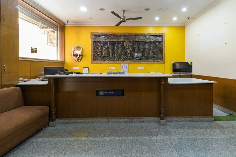 Hotel Oyo 9251 Grand Krishna
