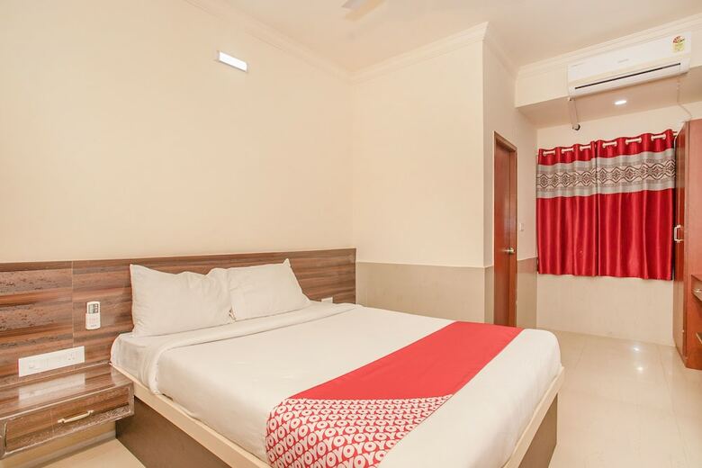 Hotel Oyo 9251 Grand Krishna