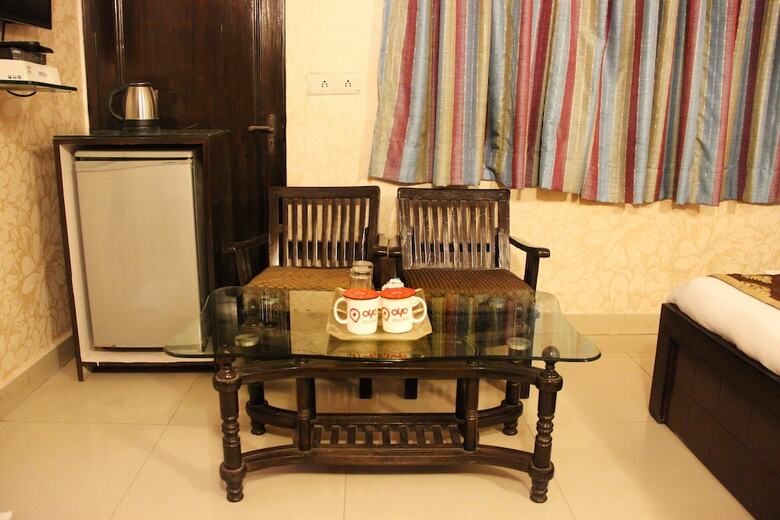 Oyo 2407 Hotel Gera's M1