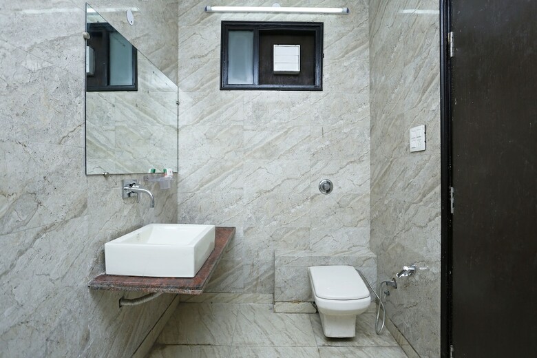 Hotel Oyo 8481 Le Tara Residency