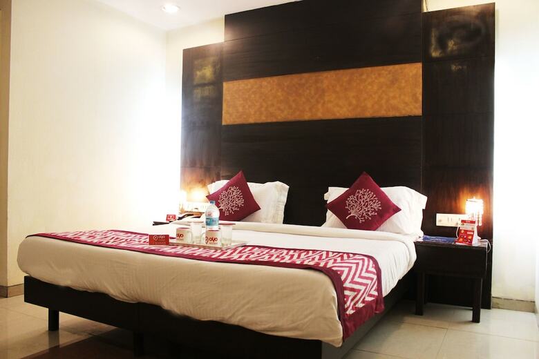 Oyo 1824 Hotel Grand Peepal