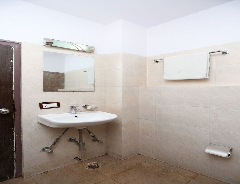 Hotel Oyo 5409 Airport Inn