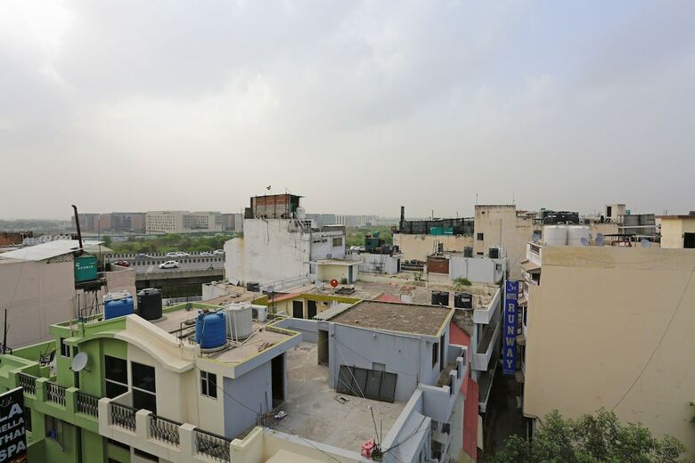 Hotel Oyo 5409 Airport Inn