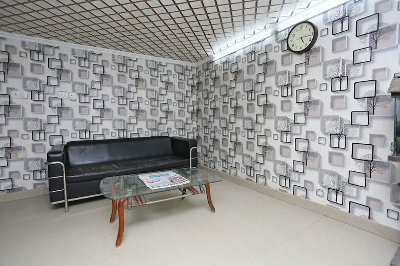 Oyo 9786 Hotel Aerolook