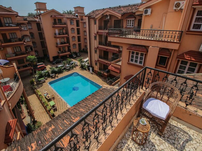 Apartamentos Oyo 10093 Home Pool View 1bhk Calangute