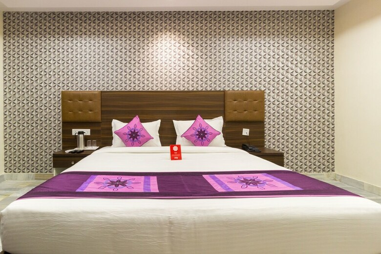Oyo 6651 Hotel Srujana Stay Inn