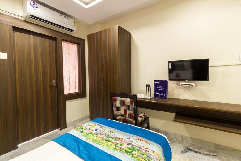 Oyo 6651 Hotel Srujana Stay Inn