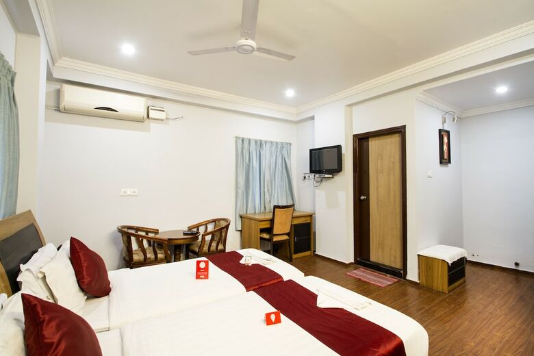 Oyo 7552 Hotel Svm Grand