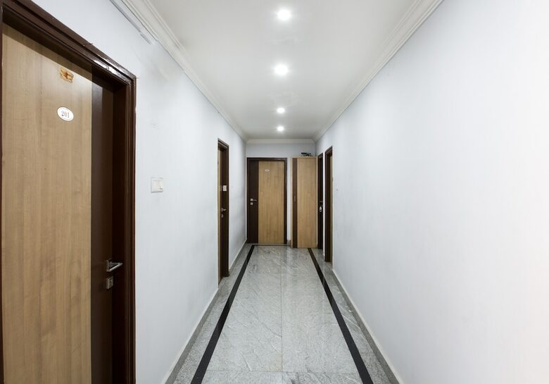 Oyo 7552 Hotel Svm Grand