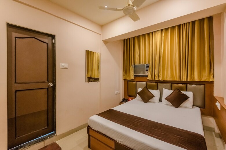 Oyo 7727 Hotel Sarovar Grand