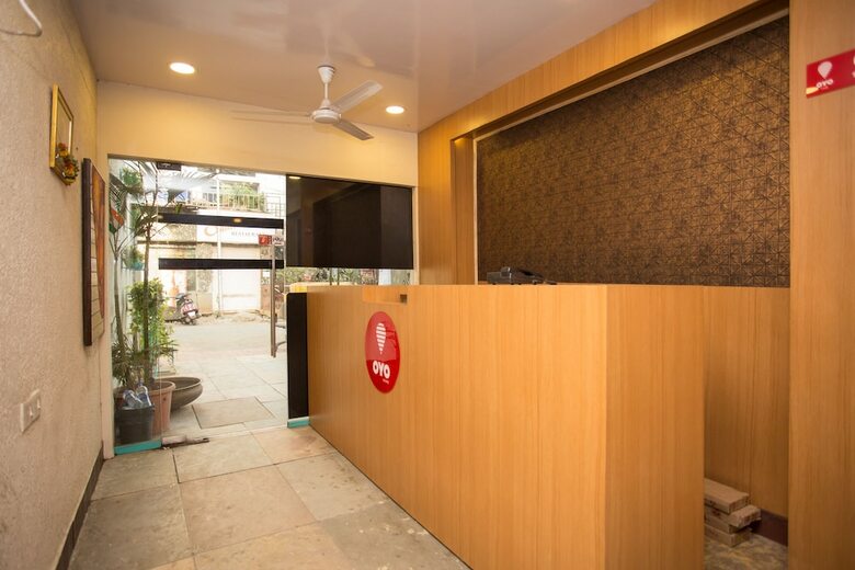 Oyo 8755 Hotel Red Palms