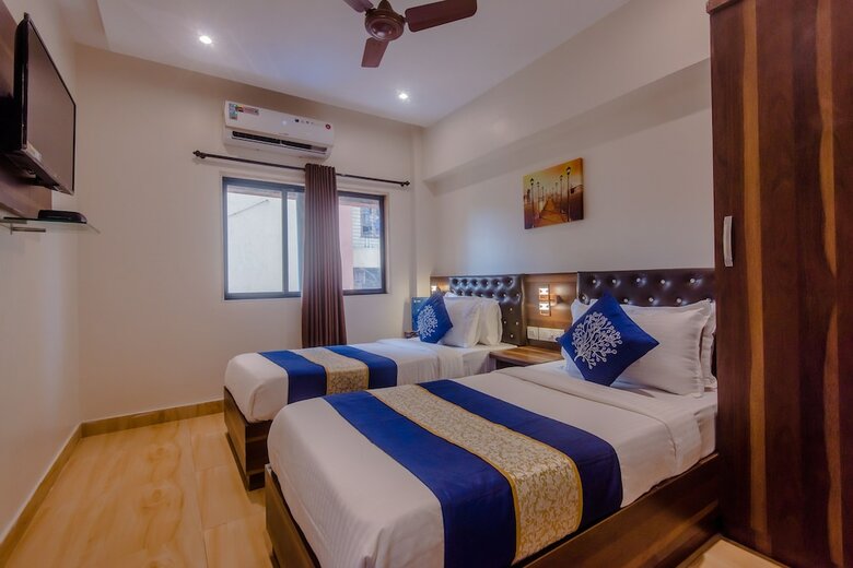 Oyo 10056 Hotel Elite
