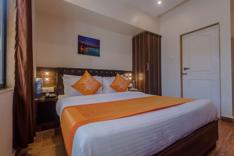 Oyo 10056 Hotel Elite
