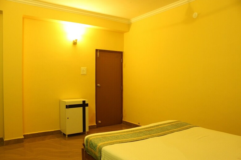 Oyo 9211 Home Party Place 2 Bhk Candolim