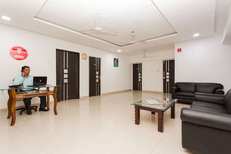 Hotel Oyo 7150 Apartment Metro View Residency