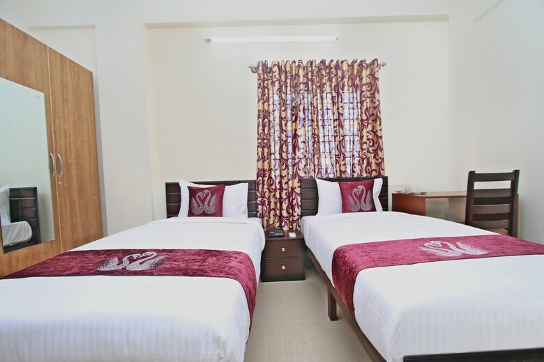 Oyo 7153 Hotel Amber