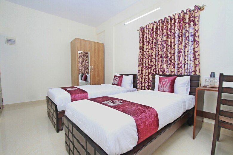 Oyo 7153 Hotel Amber