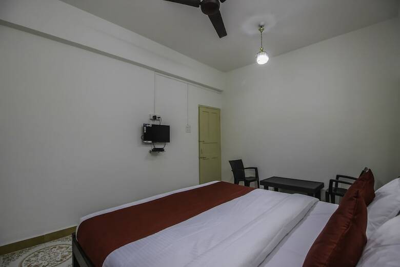 Villa Oyo 10791 Home Elegant Studio Candolim Beach