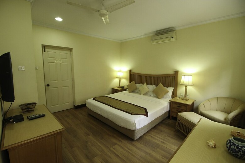 Villa Oyo 10784 Home Exotic 1 Bhk Sunset Beach