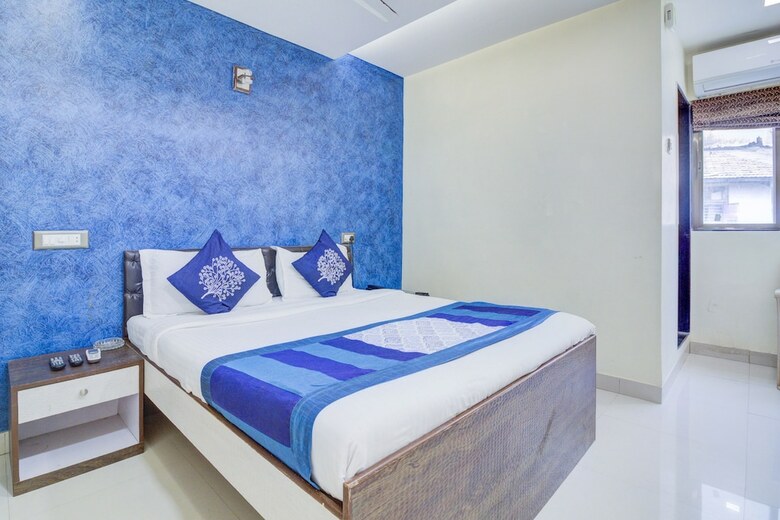 Oyo 9748 Hotel Girgaon Palace