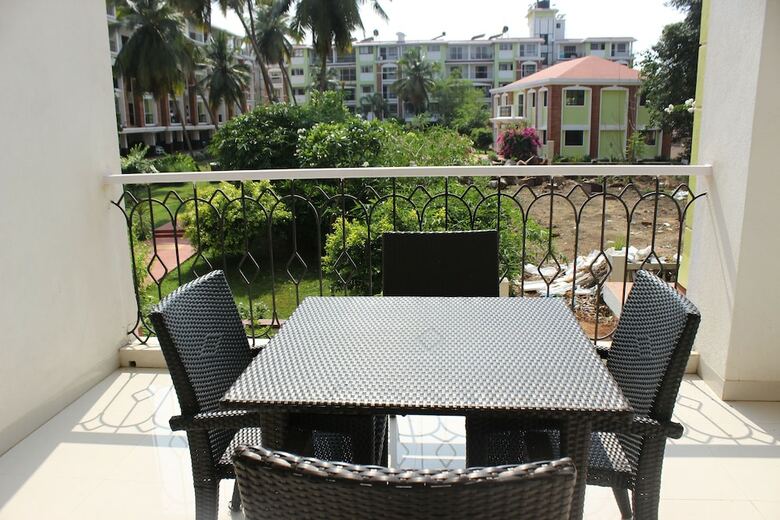 Apartamentos Oyo 9364 Home Modern 2 Bhk Pool View Candolim