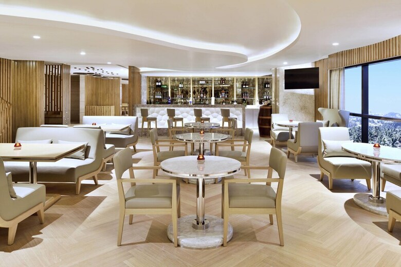 Hotel Courtyard By Marriott Bengaluru Hebbal