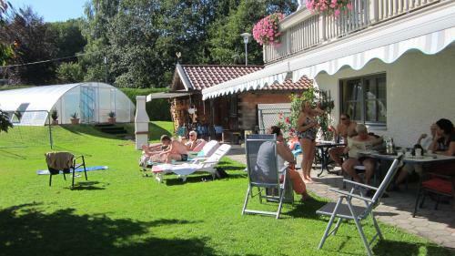 Hostal Pension Und Ferienwohnungen K�nig