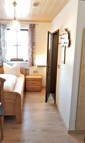 Hostal Pension Und Ferienwohnungen K�nig