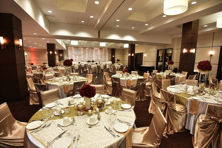 Hotel Four Points By Sheraton Winnipeg South