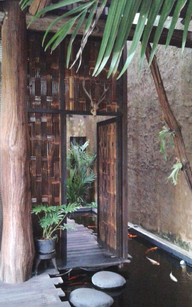 Villa Rustic Hut In Seminyak Bali