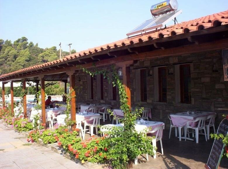 Azapiko Blue Sea Hotel