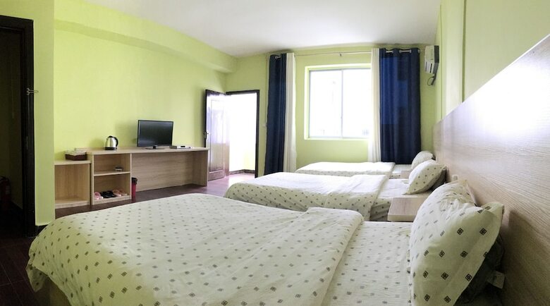 Hostal 8 Spaces