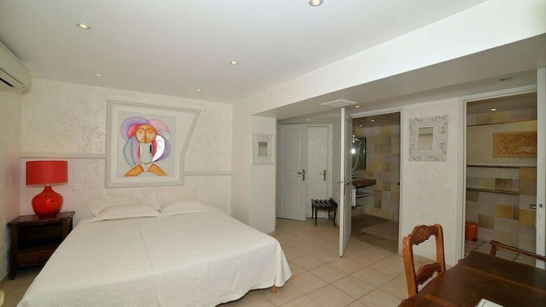 Hotel H�tel Les Flots Bleus