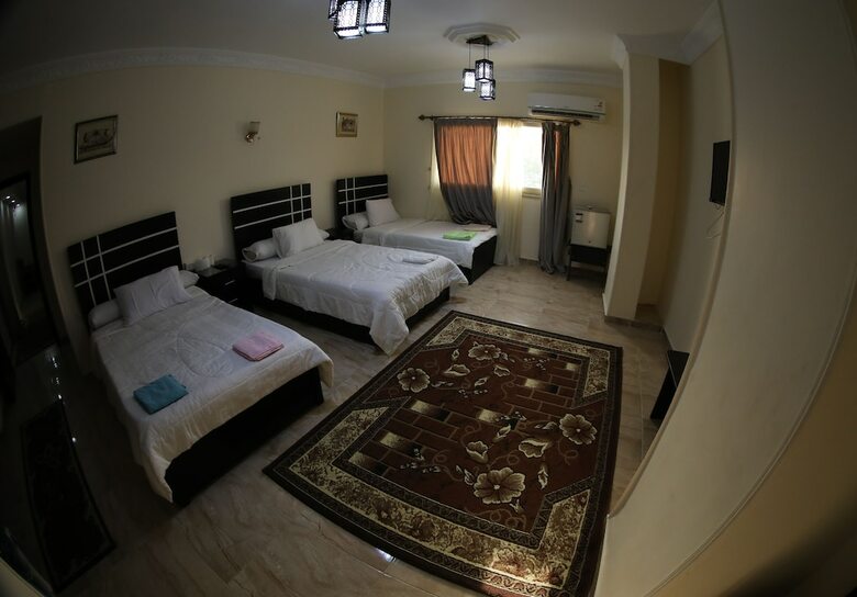 Bed & Breakfast Makadi Pyramids View