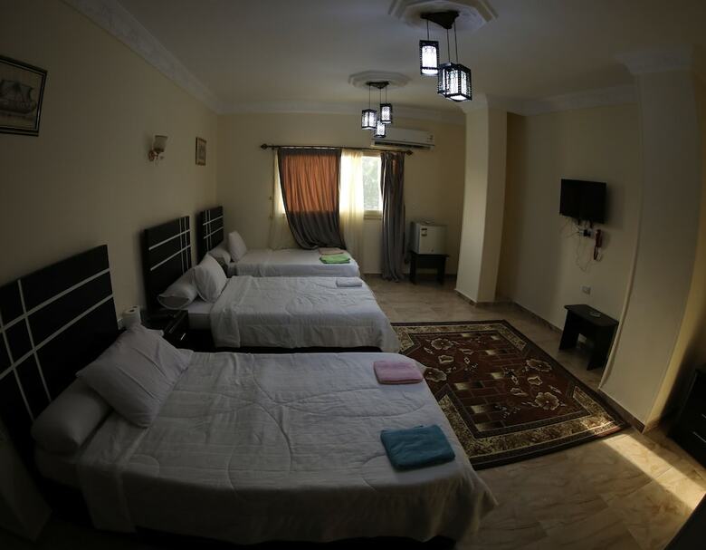 Bed & Breakfast Makadi Pyramids View