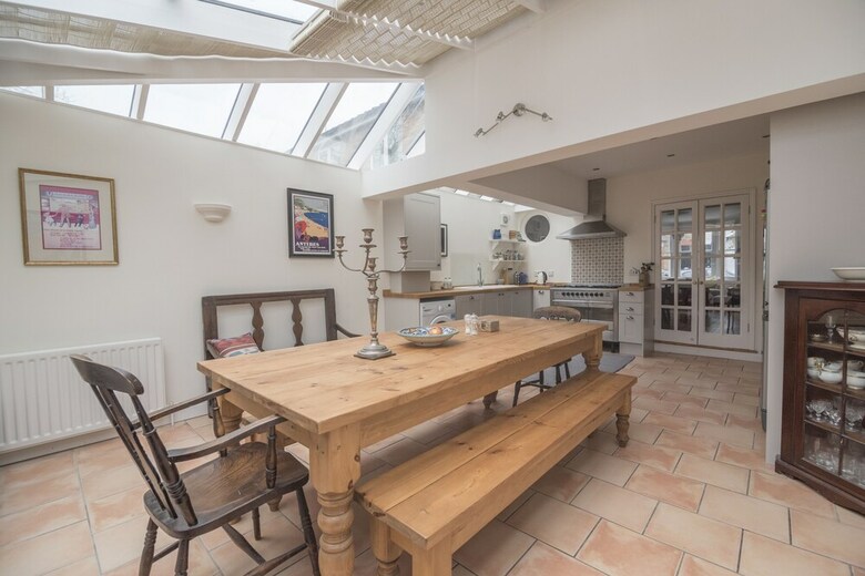 Traditional Home In Kew Gardens