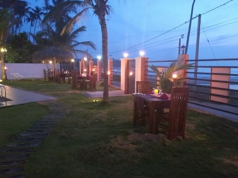 Hotel Crystal Resort Dickwella