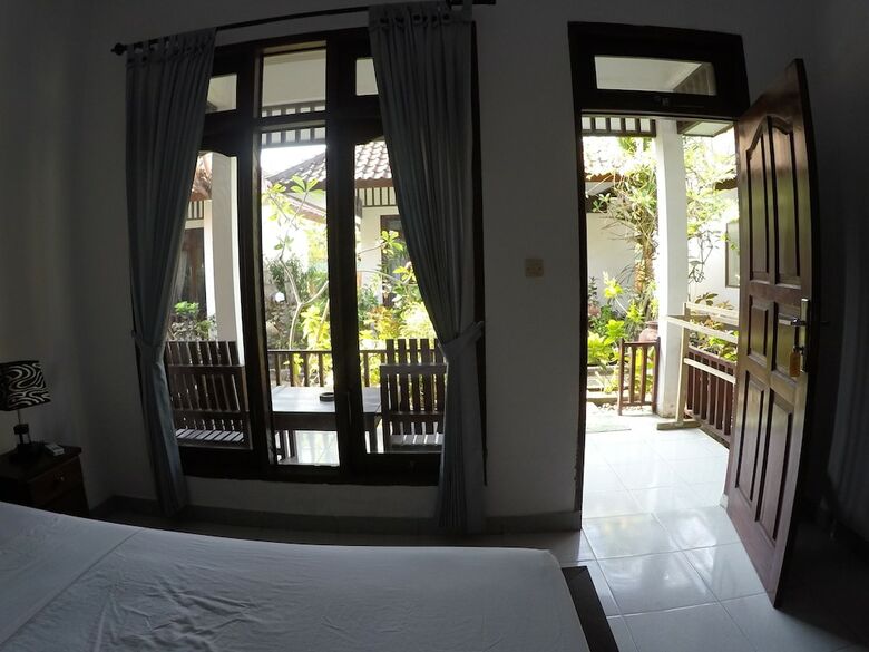 Bed & Breakfast Gili Smile Bungalows