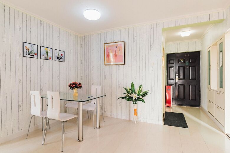 Jiayuhuxiao Apartment