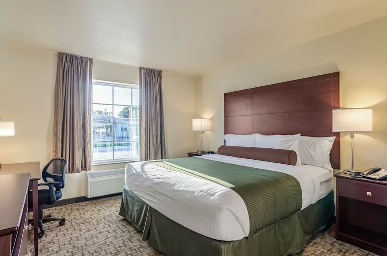 Hotel Cobblestone Inn & Suites - Bridgeport