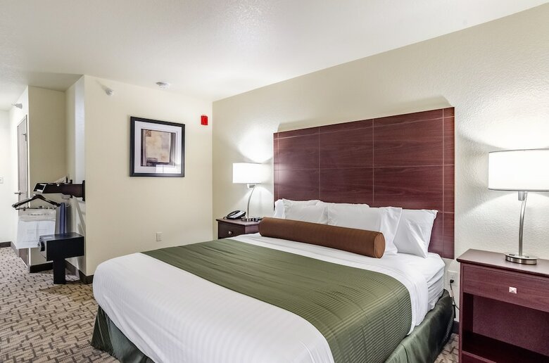 Hotel Cobblestone Inn & Suites - Bridgeport
