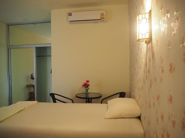Hotel Chaofa Resort