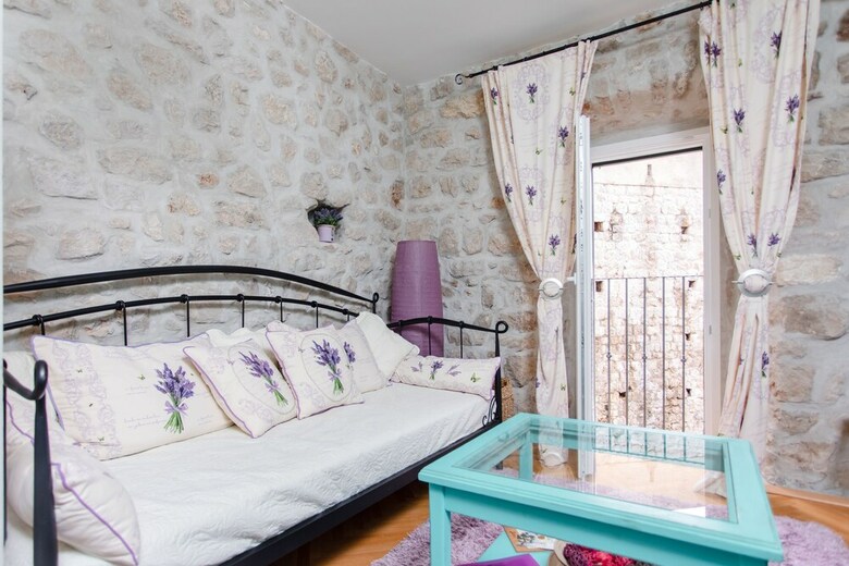 Old Town Stajeva Apartments House