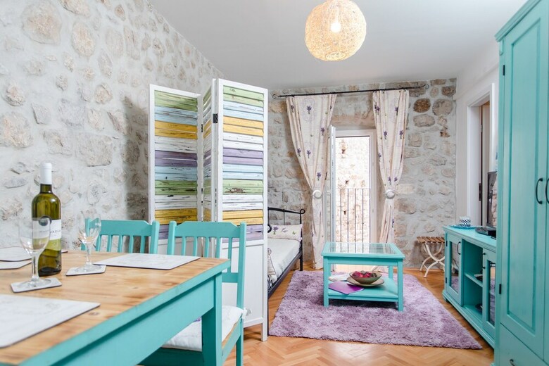 Old Town Stajeva Apartments House