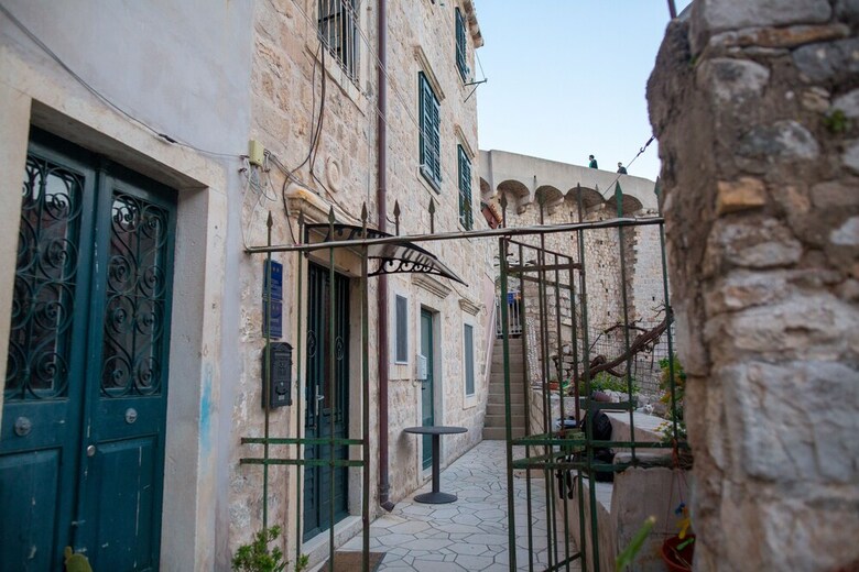 Old Town Stajeva Apartments House