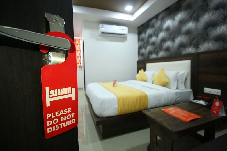 Oyo 8864 Hotel Royal City