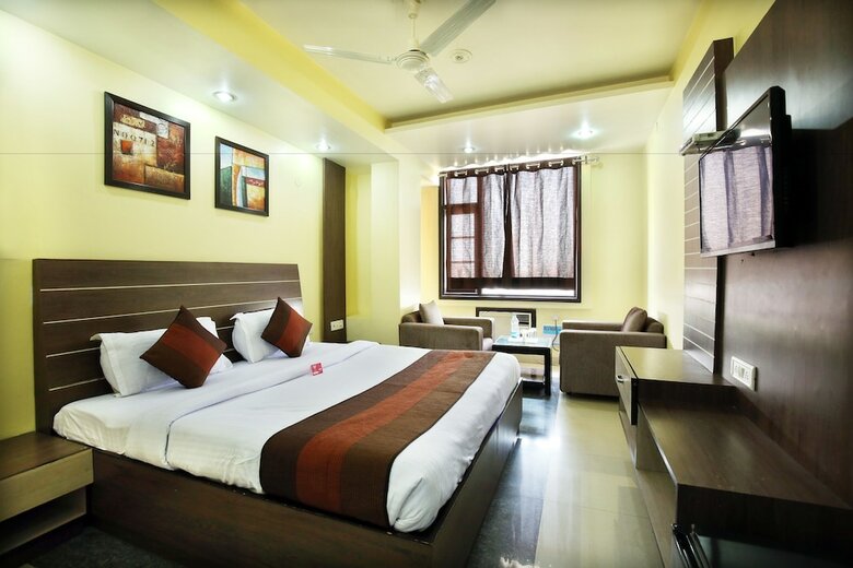 Oyo 1673 Hotel Mm Yellowuds